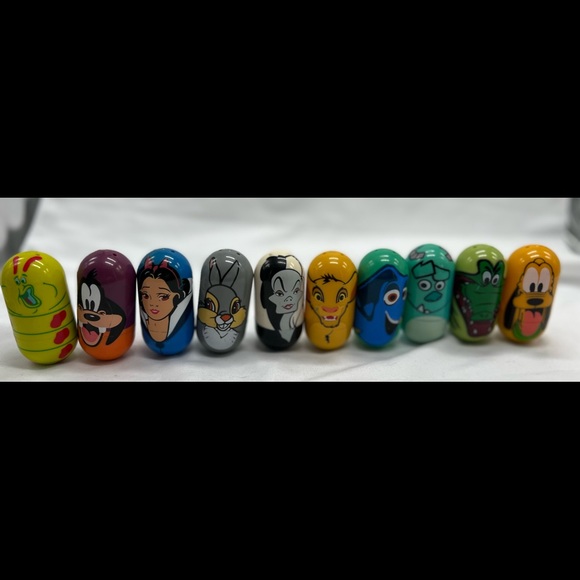 Kelloggs Cereal 2005-2006 Disney Wobblers Lot of 12 - Picture 1 of 14